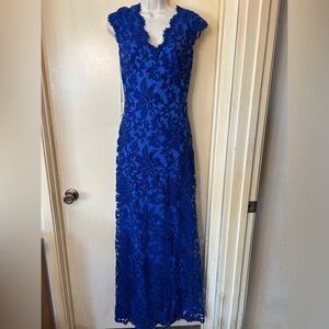 Tadashi Shoji Cobalt Blue Lace Maxi Gown size 6 NWT